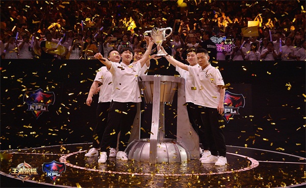 2017KPL春季赛落幕,QGhappy生而无畏勇夺冠军