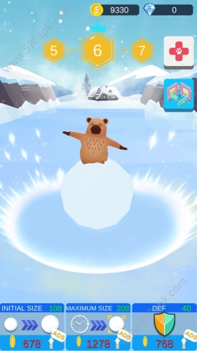 踩着雪球的熊熊